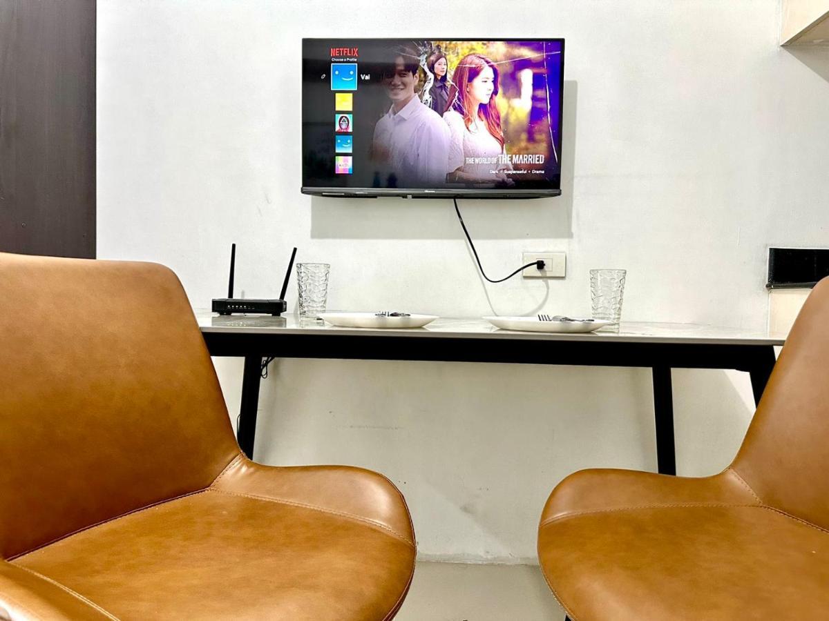 Sea 2-Br Unit With Free Parking Near Mall Of Asia Pasay Bagian luar foto