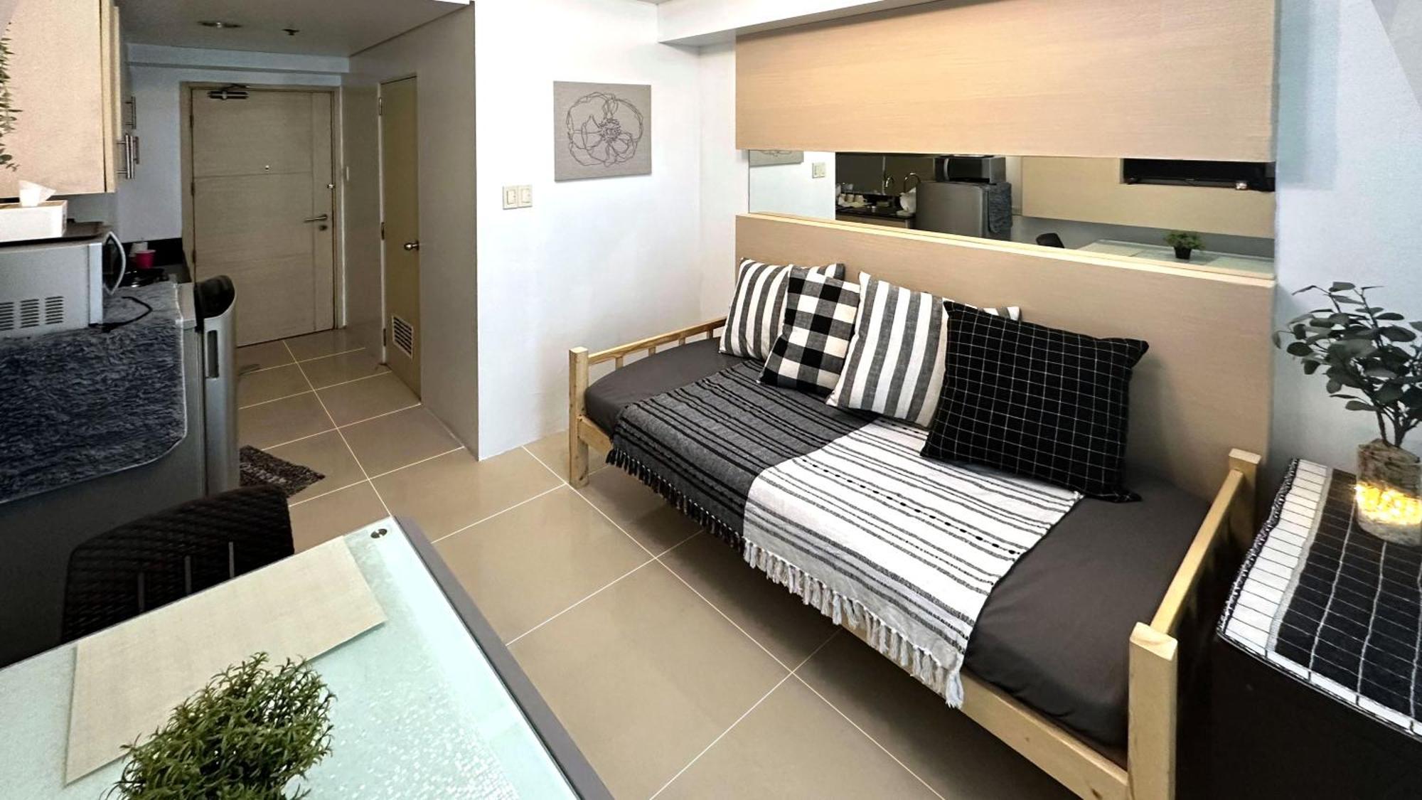 Sea 2-Br Unit With Free Parking Near Mall Of Asia Pasay Bagian luar foto