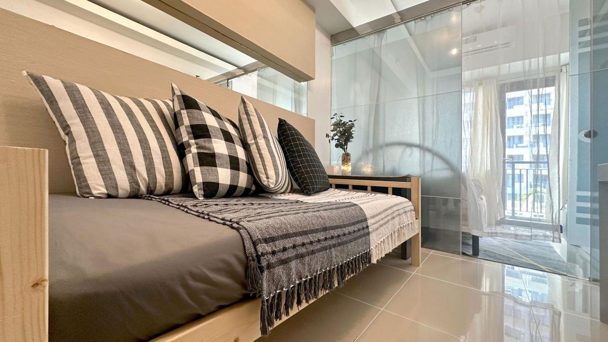 Sea 2-Br Unit With Free Parking Near Mall Of Asia Pasay Bagian luar foto