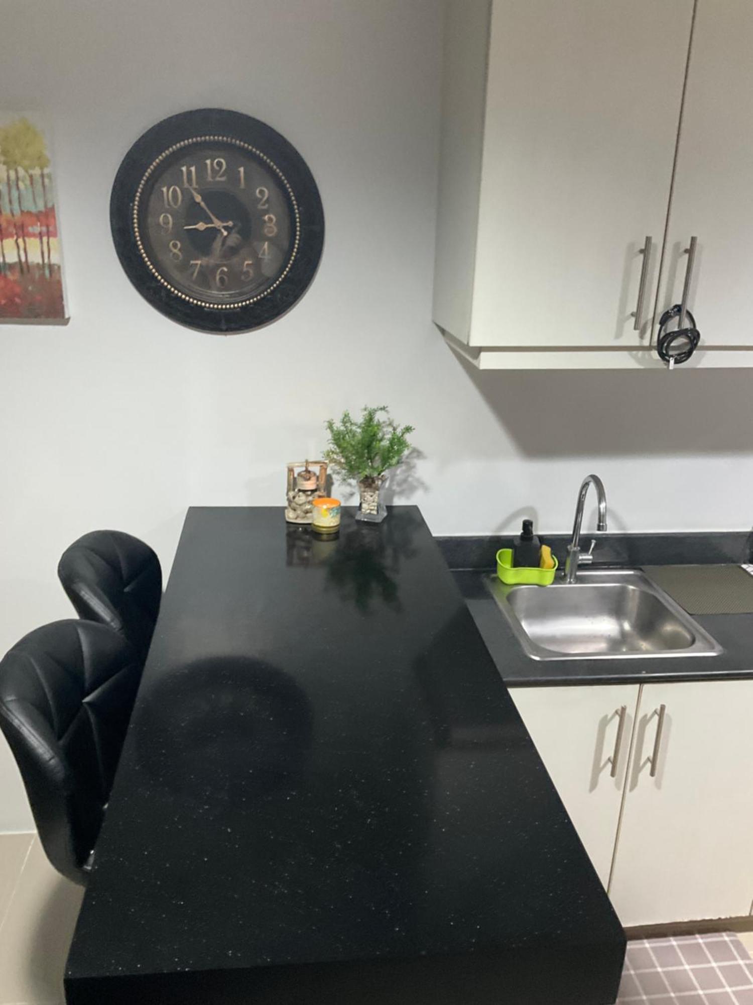 Sea 2-Br Unit With Free Parking Near Mall Of Asia Pasay Bagian luar foto